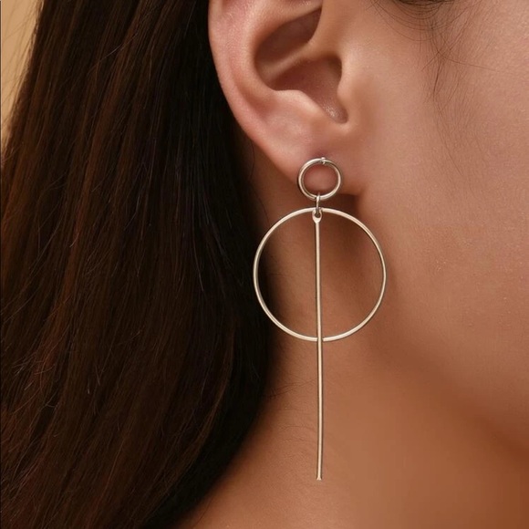 Jewelry - New Chic Statement Silver Tone Earrings